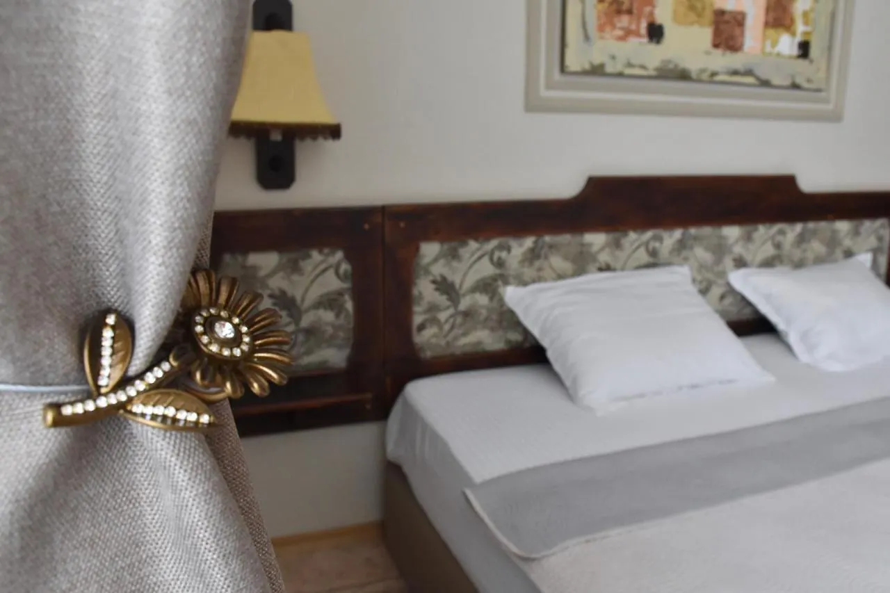 Family Hotel Apolonia Sosopol 3*,